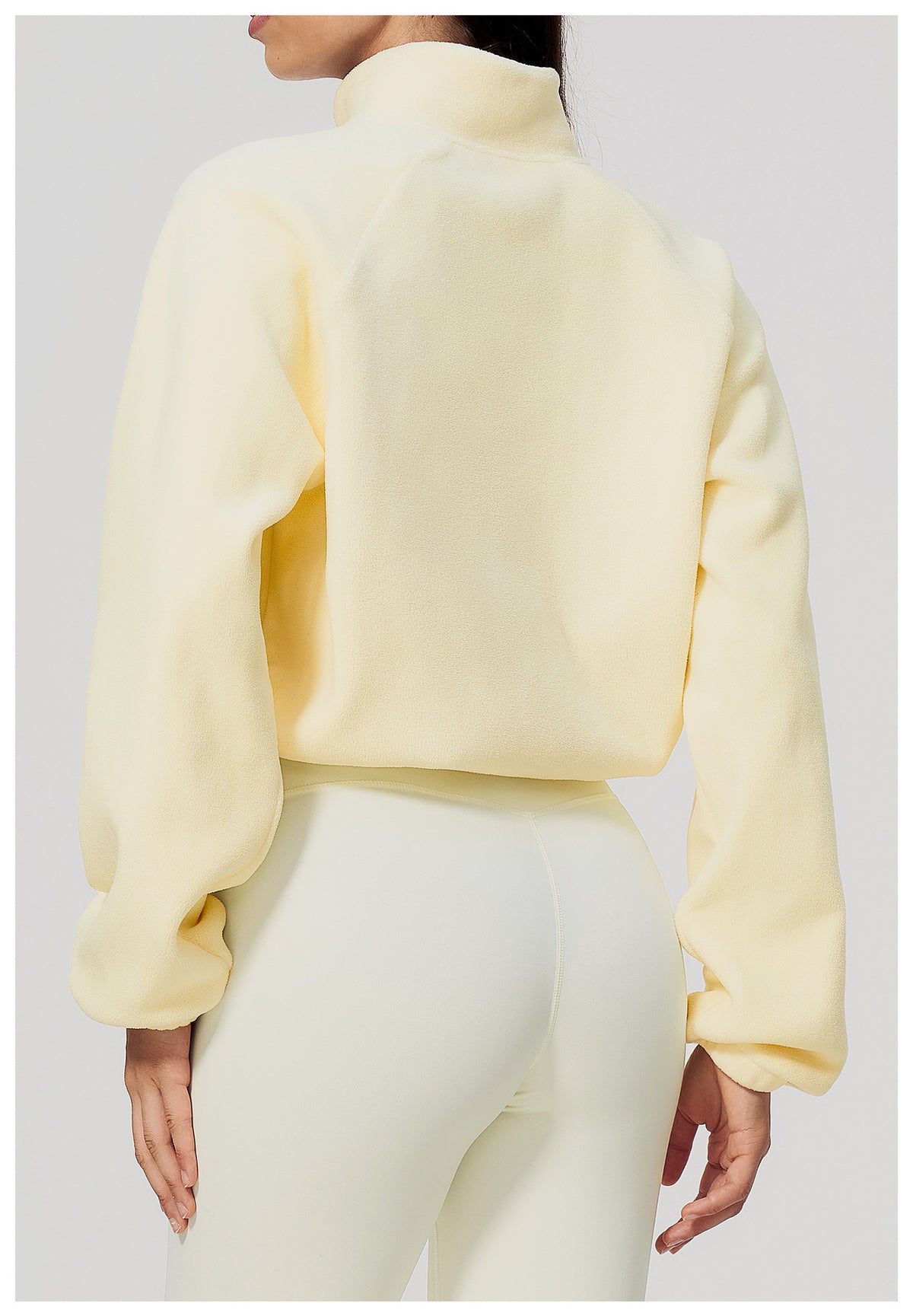 Wholesale Women’s Casual Activewear Jacket 5585 | Relaxed-Fit Warm Cropped Zip-Up | fouregg