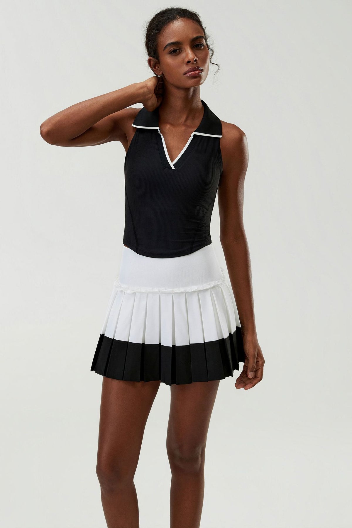 Wholesale Plus Size Women’s Sports Top | Bulk V-Neck Tennis & Badminton Activewear | fouregg