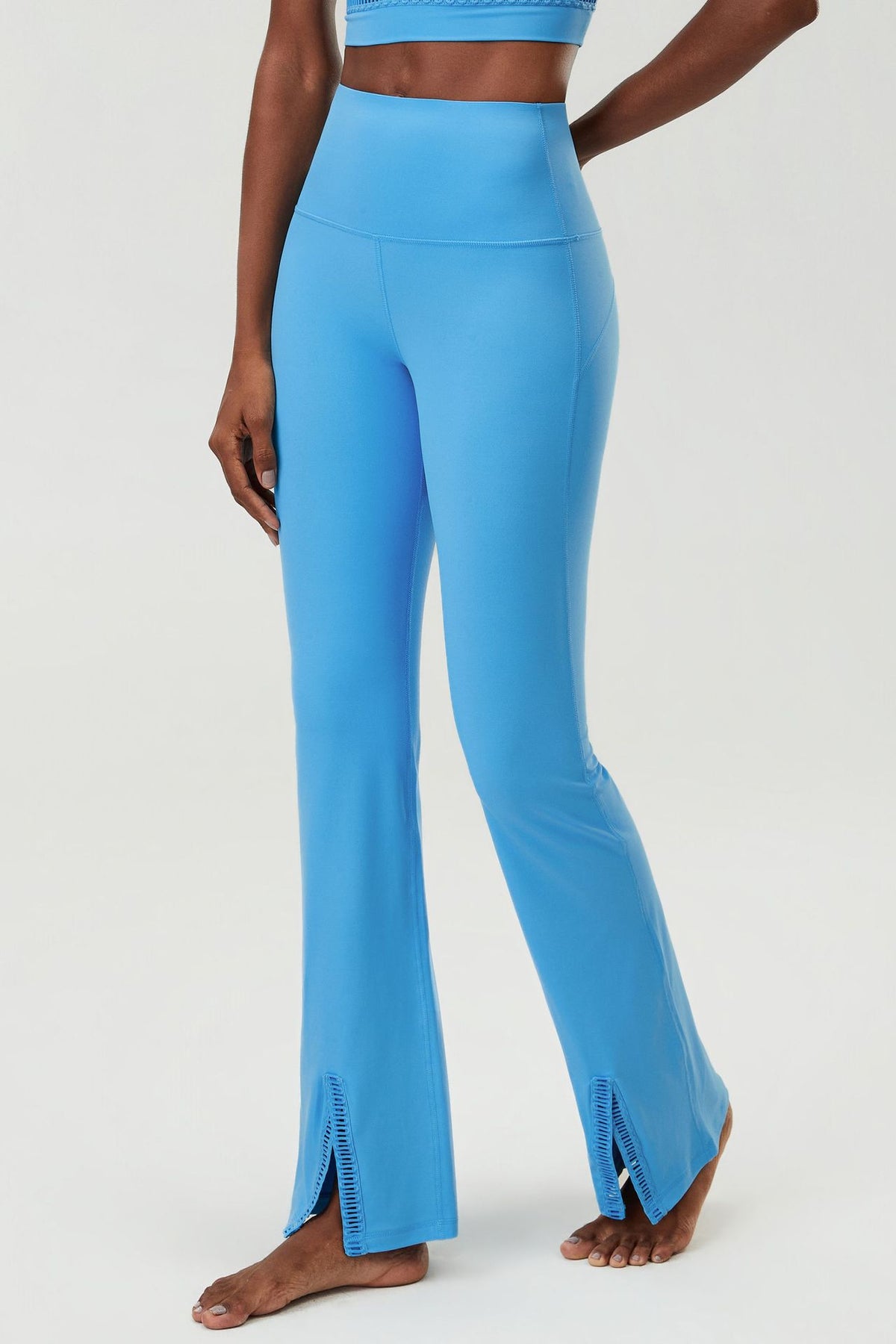 Wholesale Plus Size Women’s Flare Leggings | Bulk Slimming Running & Fitness Pants | fouregg