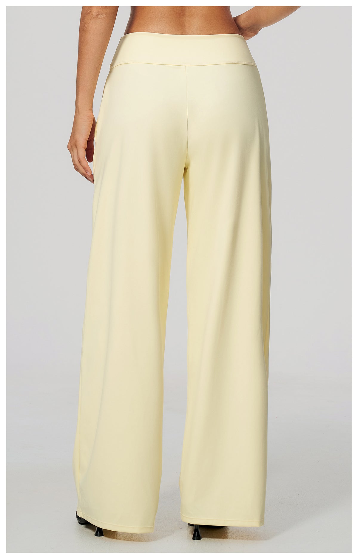 Wholesale Women’s Brushed Sweatpants | Bulk Low-Rise Relaxed-Fit Running Pants 5555 | fouregg