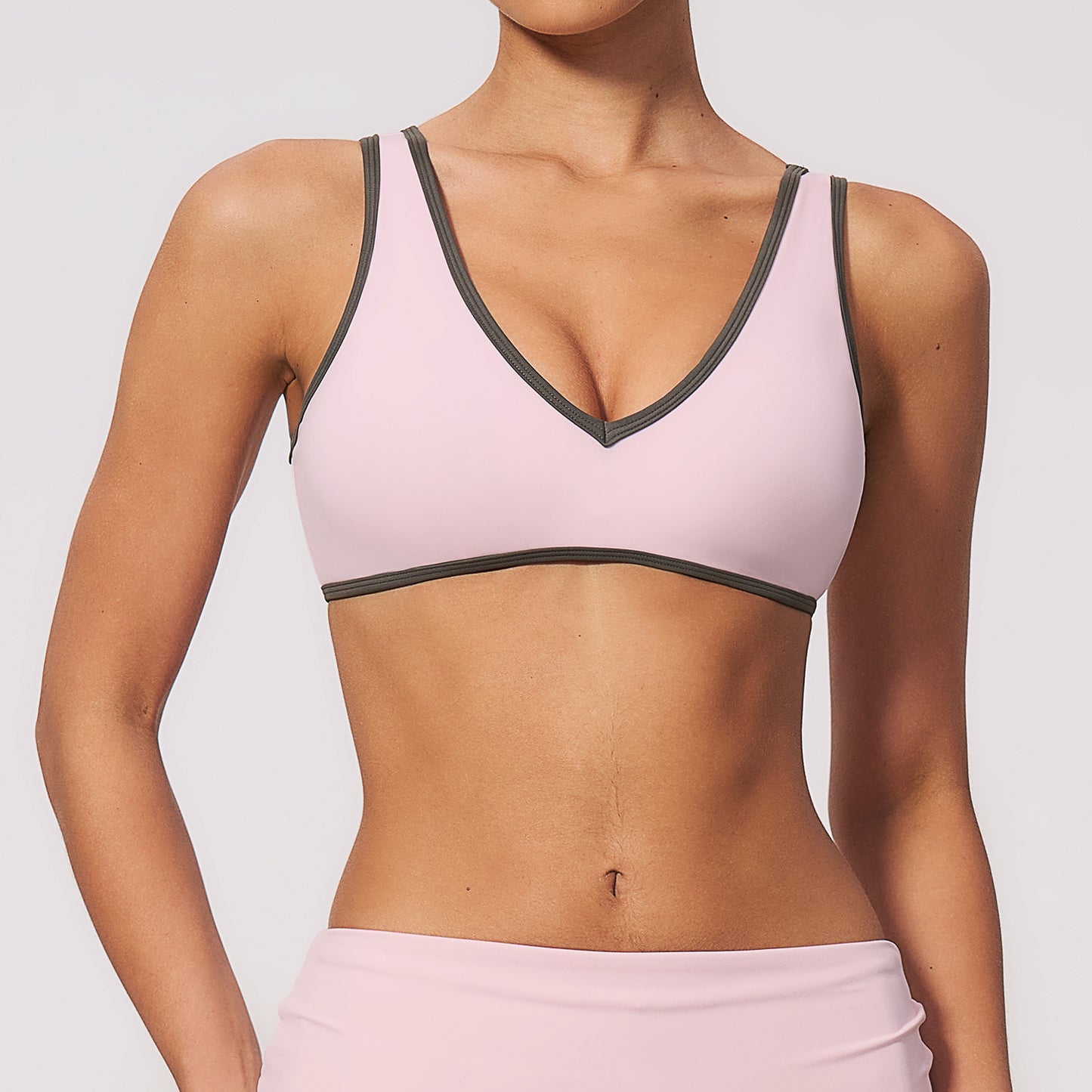 Custom Private Label 3588 Strappy Back Contrast Color Sports Bra | Wholesale | fouregg
