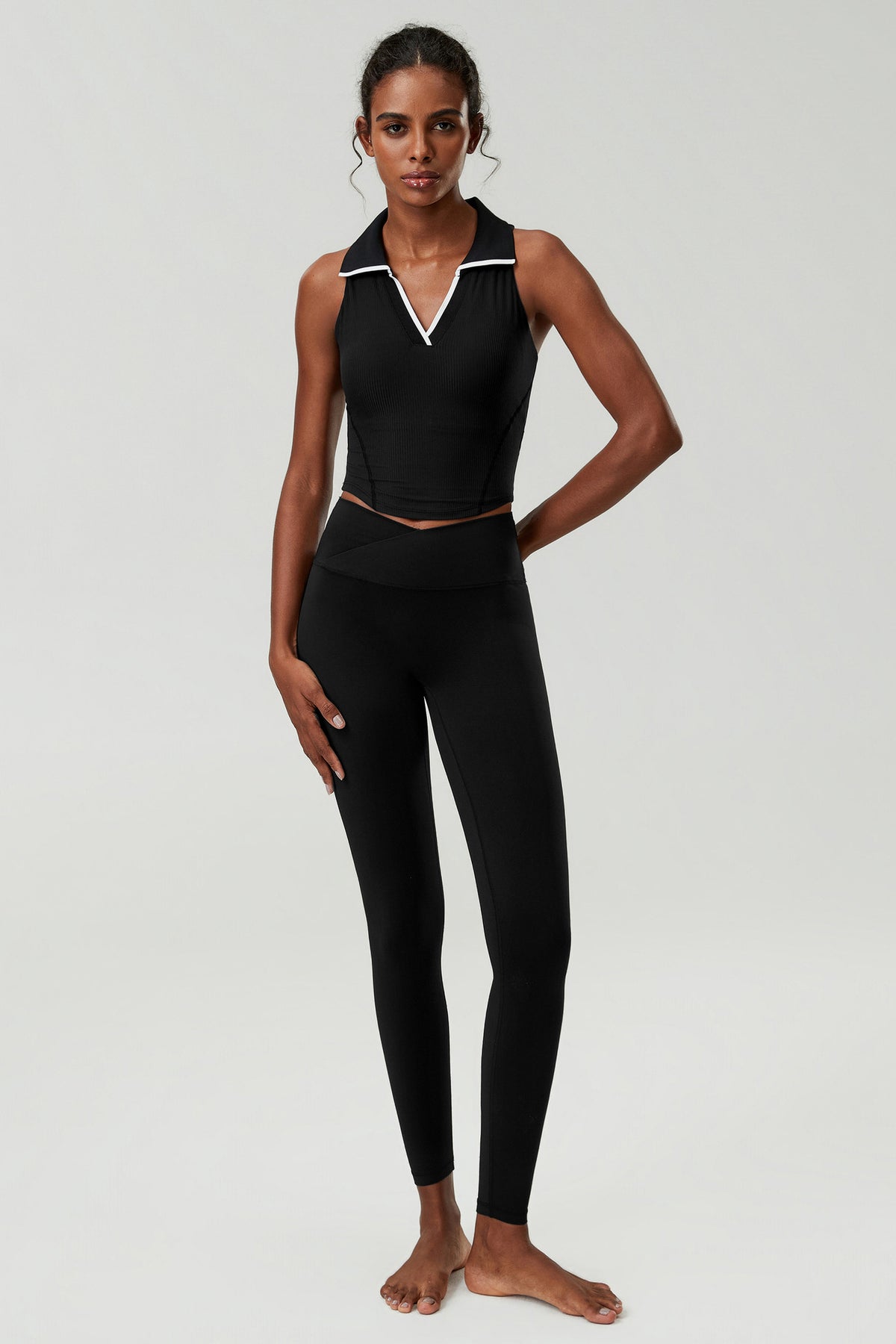 Wholesale Plus Size Women’s Sports Top | Bulk V-Neck Tennis & Badminton Activewear | fouregg