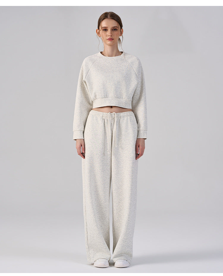 Wholesale Women’s Winter Casual Activewear Set | Relaxed Cropped Sweatshirt & Loose-Fit Joggers | fouregg