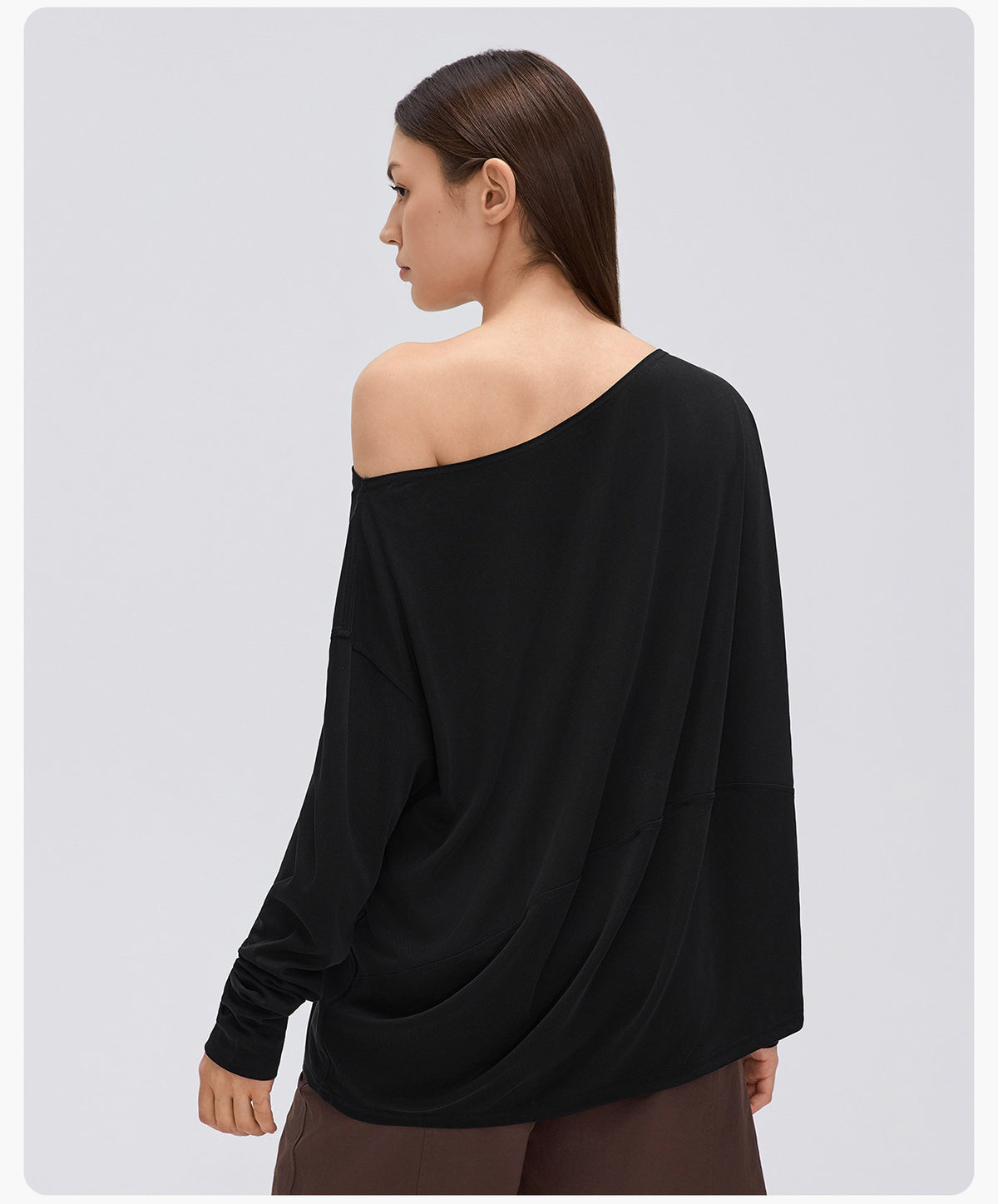 Wholesale Women’s Relaxed-Fit Activewear Top D26166 | Casual Long-Sleeve Running & Pilates Cover-Up | fouregg
