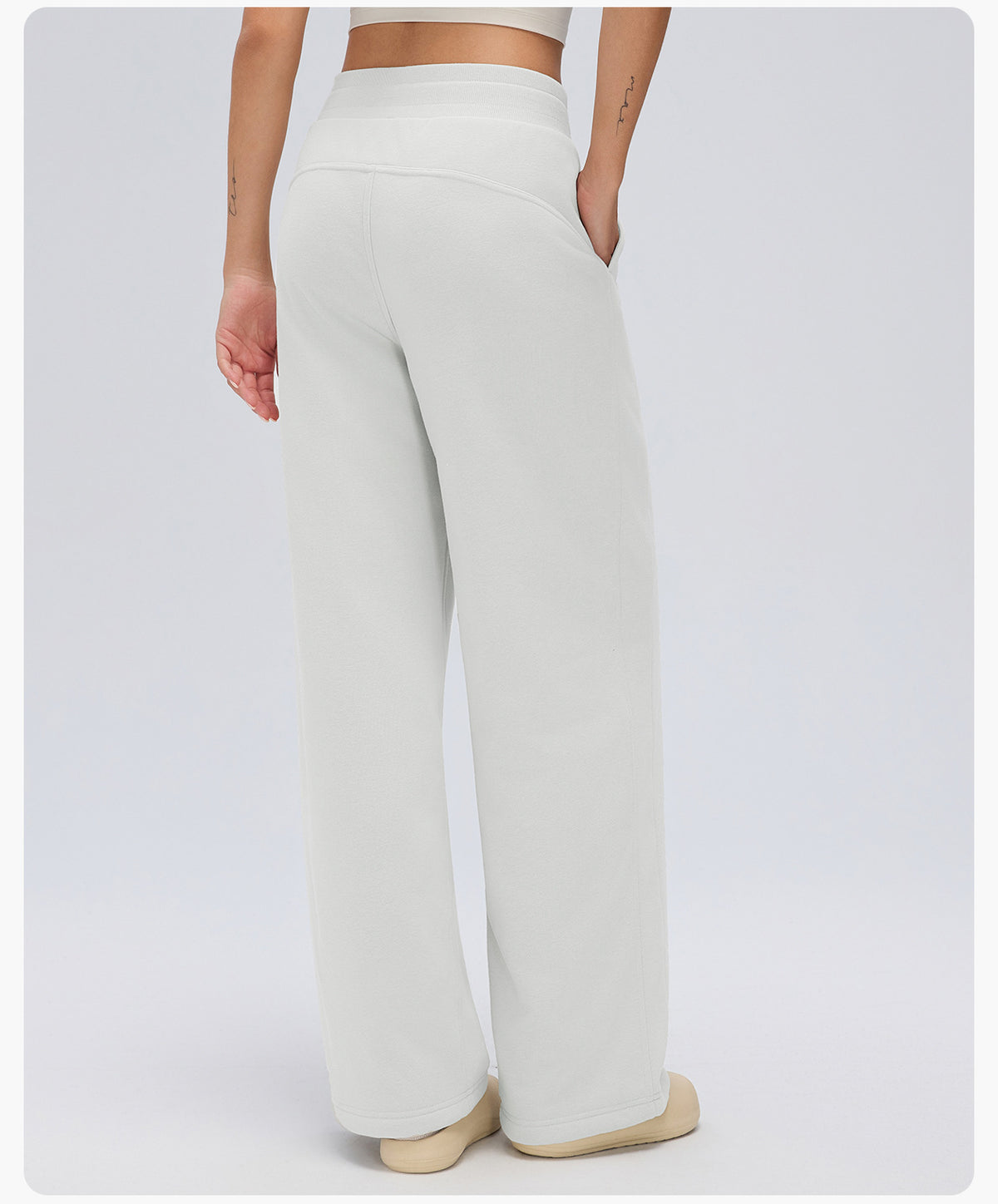 Wholesale Women’s Winter Down Sweatpants D26118 | Relaxed-Fit Thermal Outdoor Trousers | fouregg