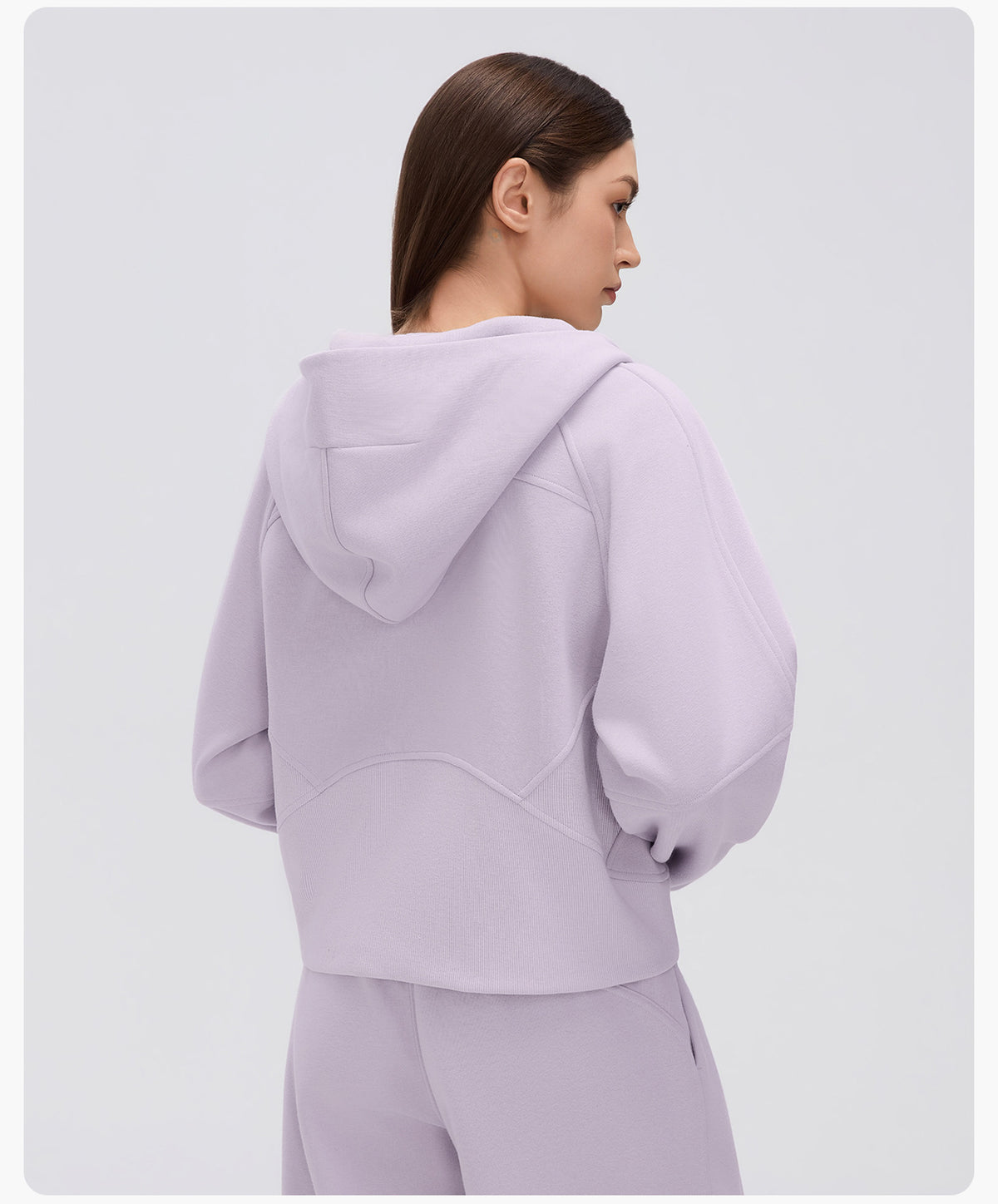 Wholesale Women’s Winter Cropped Hoodie Jacket | Relaxed-Fit Thermal Sportswear for Petite Sizes | fouregg