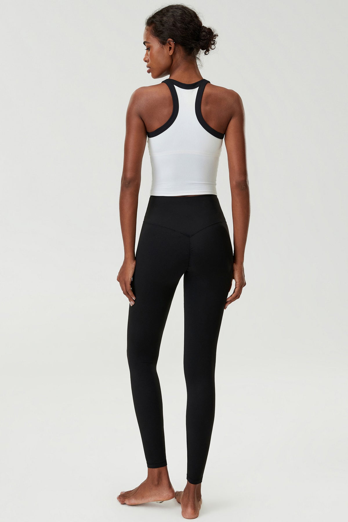 Wholesale Plus Size Women’s Sports Bra | Bulk Padded Yoga & Running Tank | fouregg