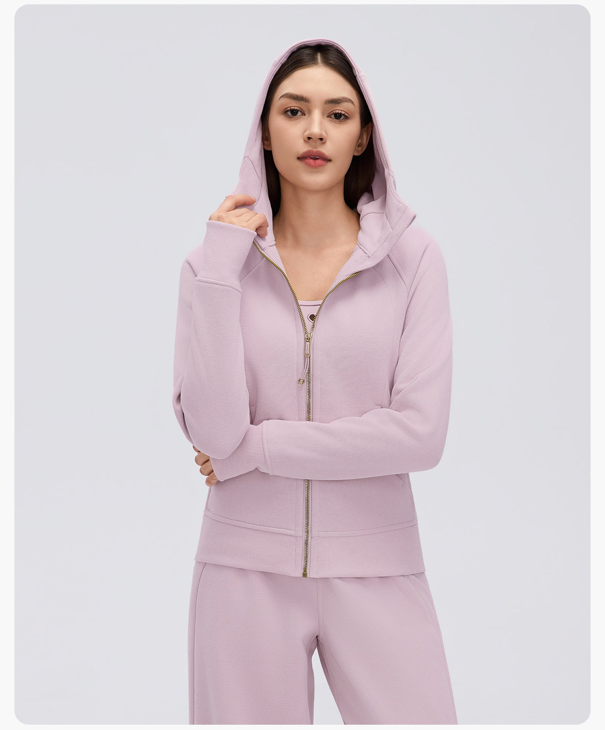 Wholesale Women’s Winter Workout Jacket D26115 | Warm Drawstring Waist Hooded Fitness Top | fouregg