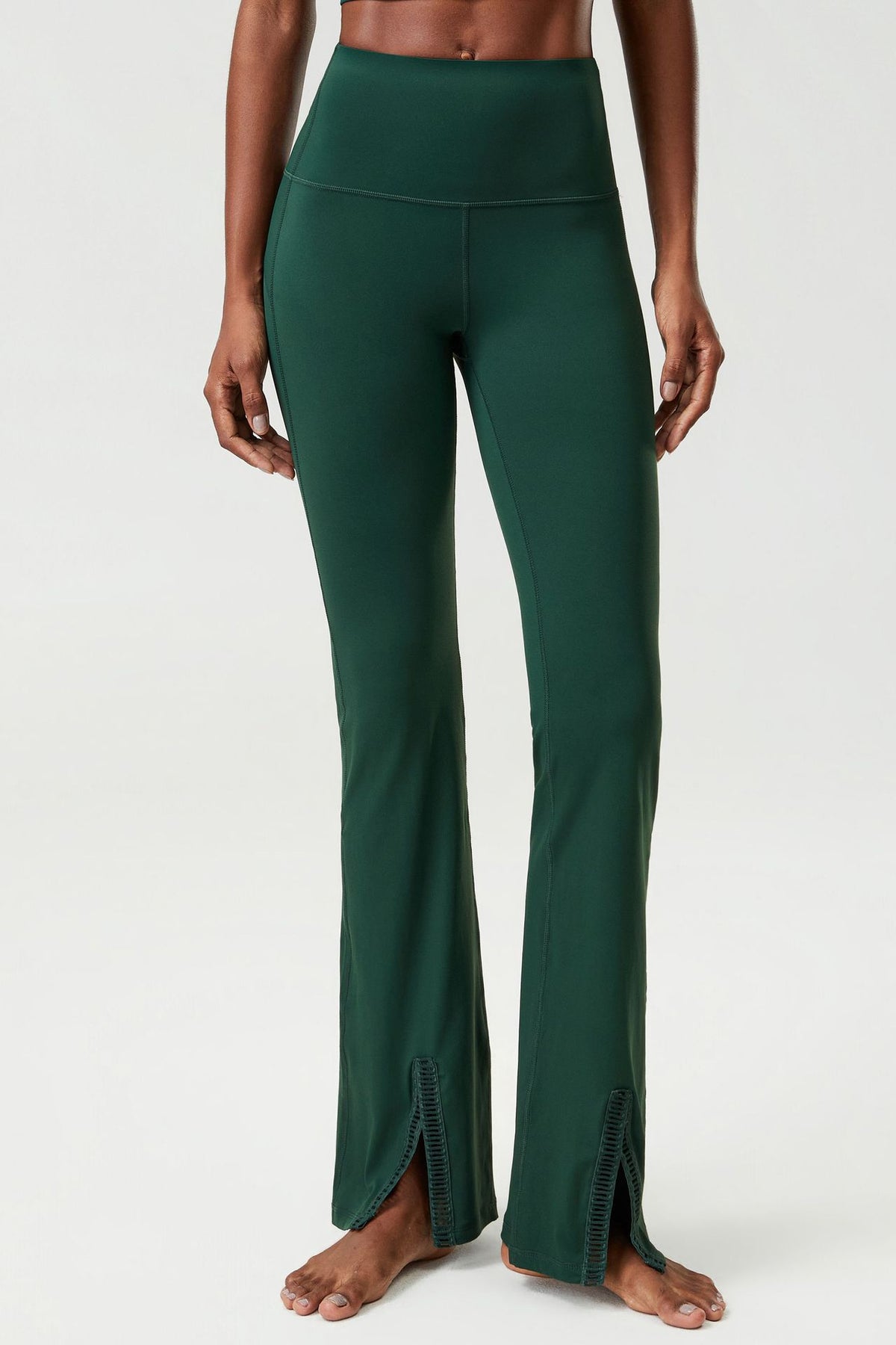 Wholesale Plus Size Women’s Flare Leggings | Bulk Slimming Running & Fitness Pants | fouregg