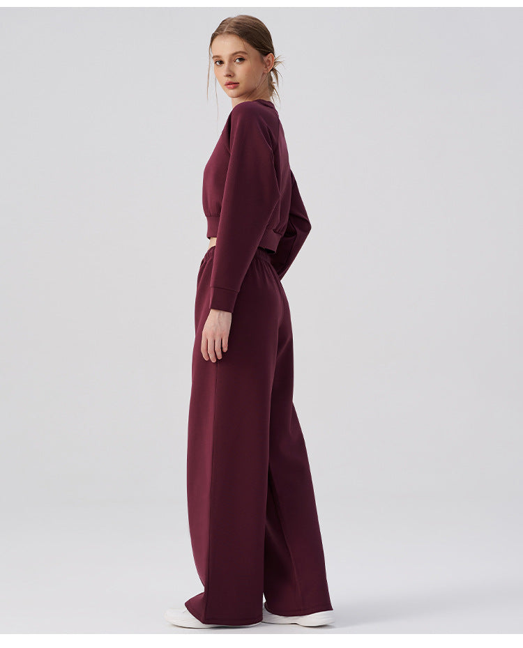 Wholesale Women’s Winter Casual Activewear Set | Relaxed Cropped Sweatshirt & Loose-Fit Joggers | fouregg