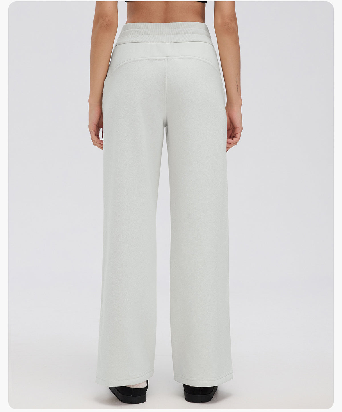 Wholesale Women’s Winter Sweatpants D26116 | Relaxed Straight-Leg Warm-Up Trousers with Elastic Waist | fouregg