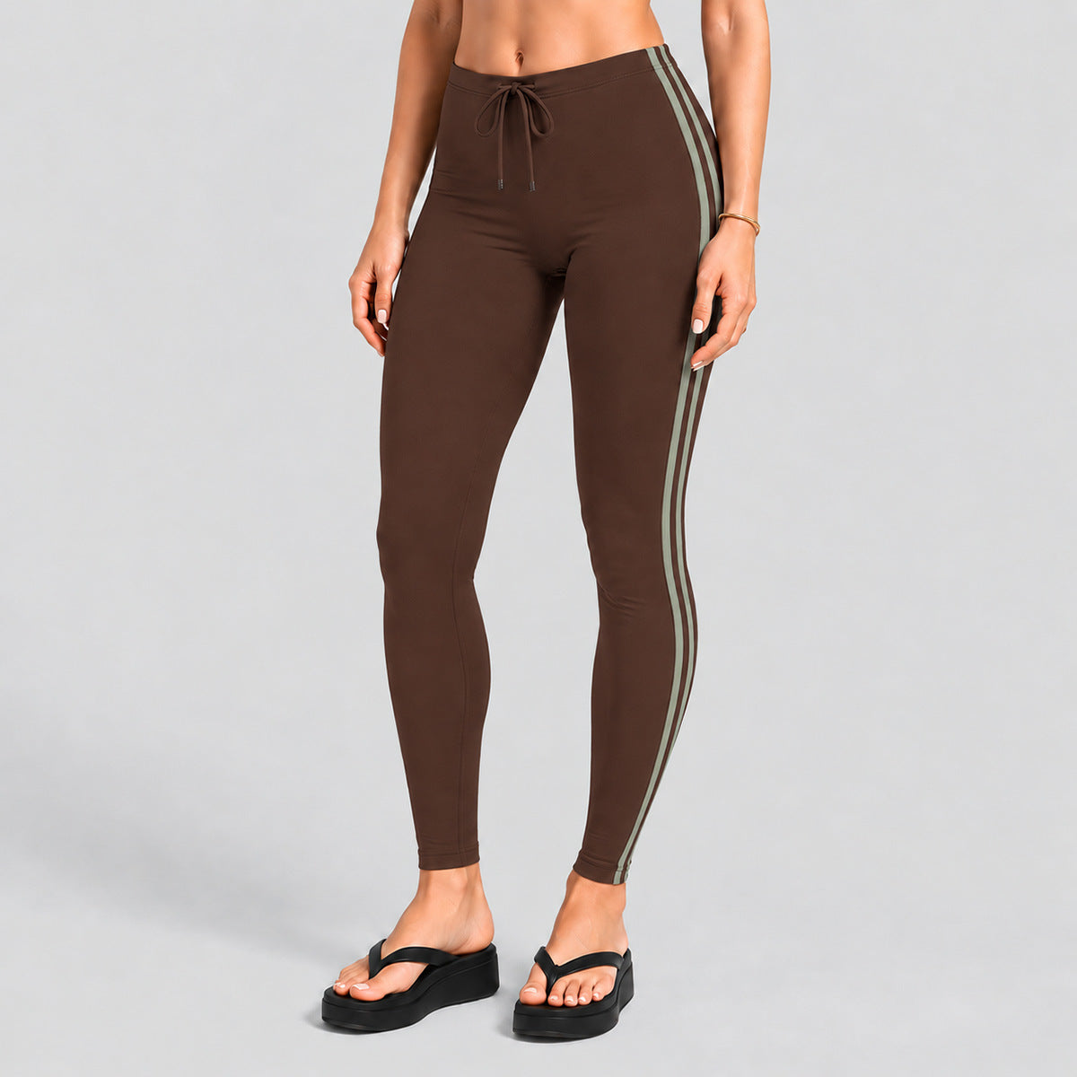 Wholesale Women’s Activewear Set | Double-Layer Backless Sports Bra & Quick-Dry Workout Leggings | fouregg