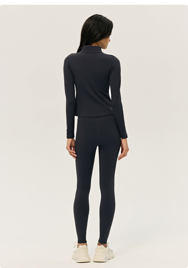Wholesale Women’s Winter Activewear Set | Thickened Thermal Yoga Top & Leggings for Pilates | fouregg
