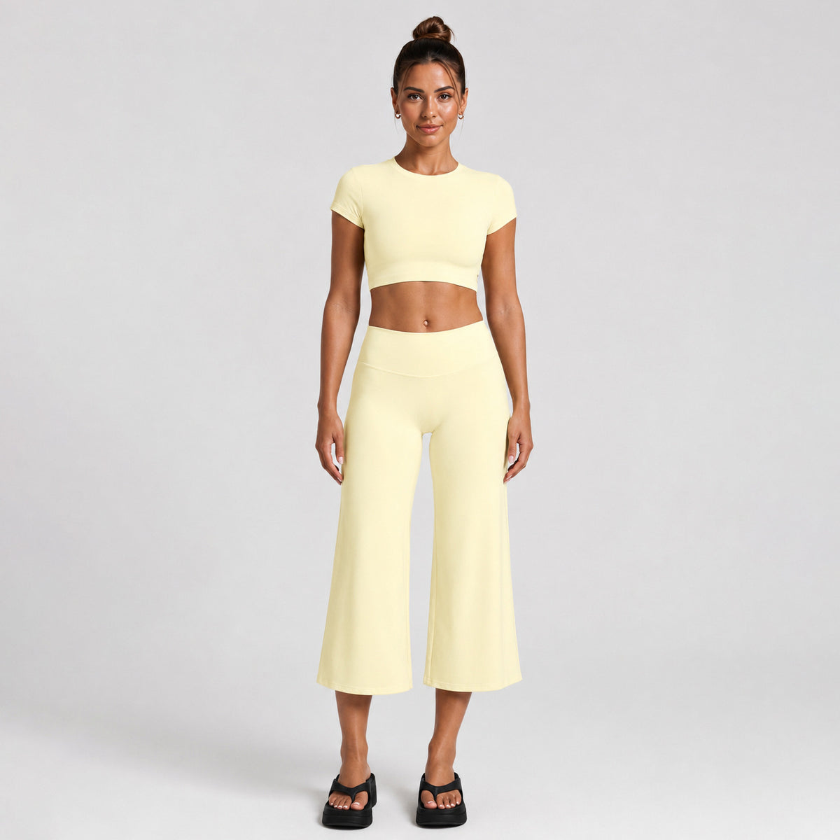 Wholesale Cutout Open-Back Yoga T-Shirt Set | Slim Flare Capri Leggings | fouregg