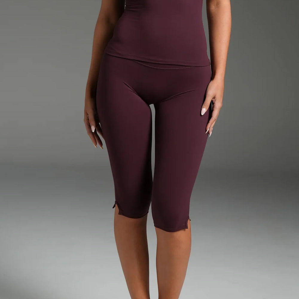 Wholesale Quick-Dry Cami Top & Split Capri Set | Open-Back Workout Set | fouregg