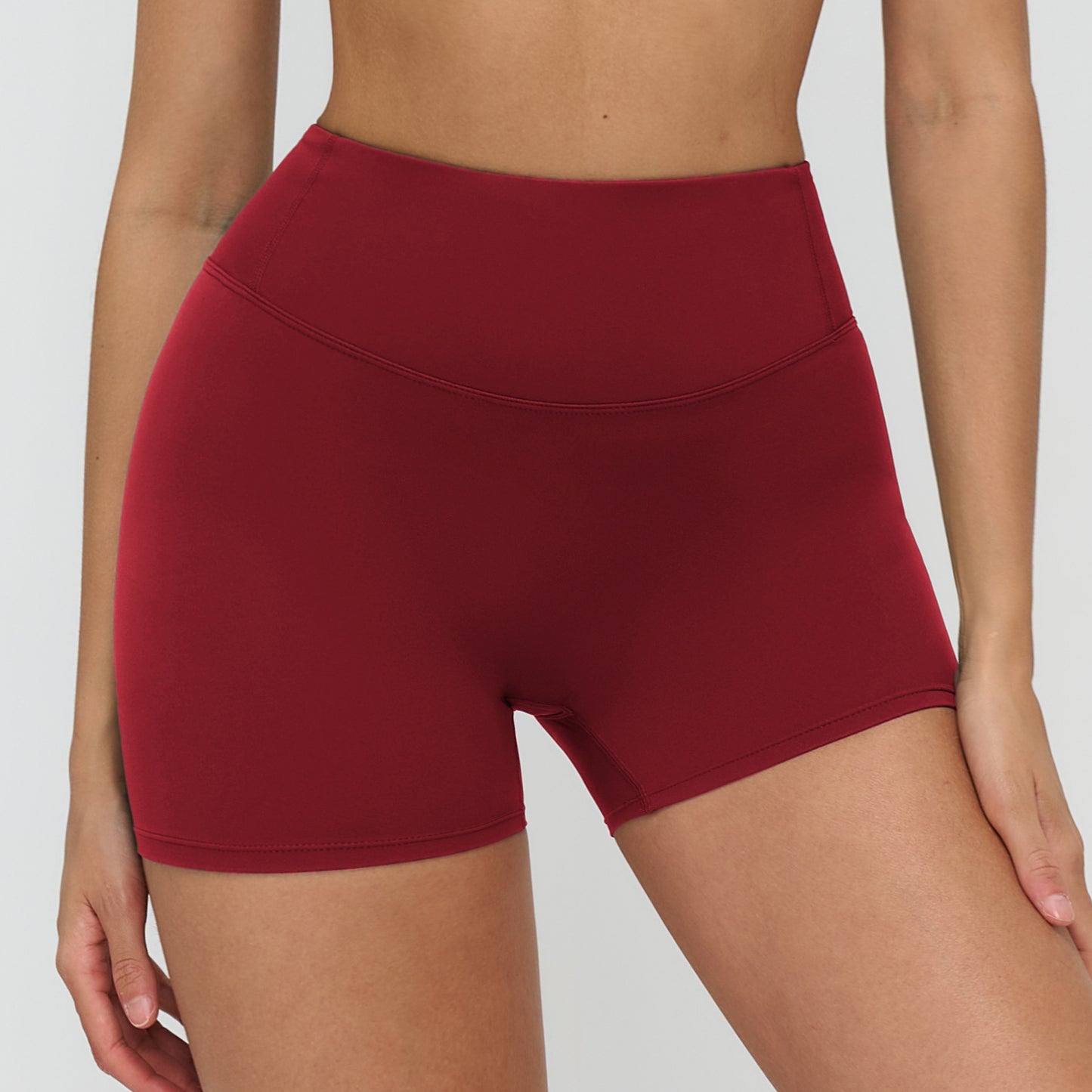 06/2024 Tight cloud-feeling yoga pants for women, high waist, hip-lifting sports shorts for women, running and fitness shorts 8047