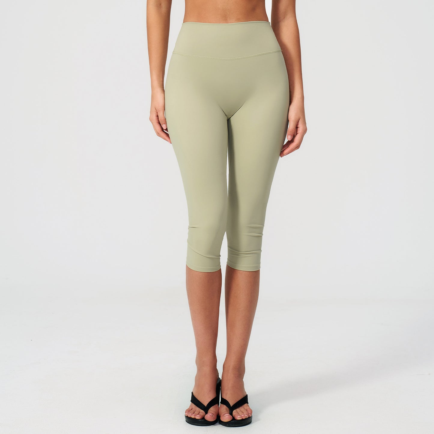 01/2026 Nuevo estilo de pantalón capri de yoga de talle medio con efecto cepillado, cintura alta y ajuste ceñido para estilizar la figura. Perfecto para hacer ejercicio, actividades al aire libre y fitness. Talla de mujer 5529.