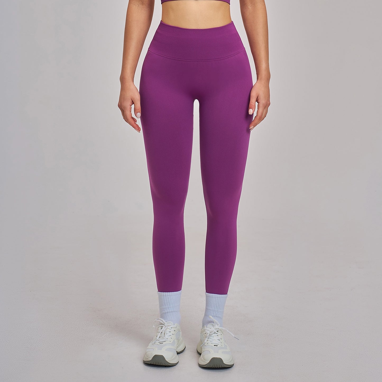 06/2024 European and American peach hip seamless abdomen tight yoga pants women's outdoor running sports quick-drying fitness pants 7655